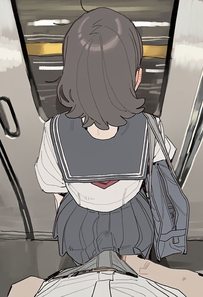 【画像】満員電車で背後から不審者に襲われ最後までヤられてしまうJKさん