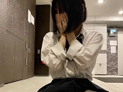 【画像】ＪＫがパンチラ！こんなスケベな下着履いてんのかよｗｗｗ