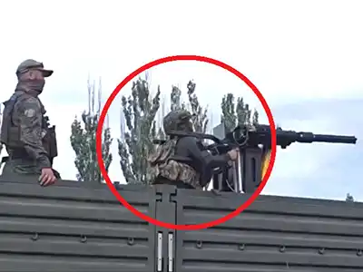 【衝撃映像】新人兵士に「重機関銃」を撃たせてはいけない理由・・・怖すぎだろ