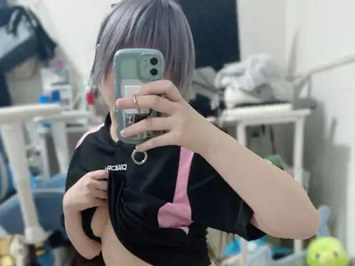 【画像】ボーイッシュ、服を脱いだらムッチムチｗｗｗｗｗｗｗｗｗ