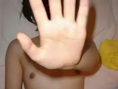 はめ撮りイヤで顔隠すけどチ●ポは大好きなおんなｗｗ