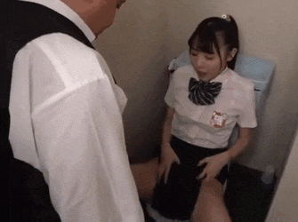 【白桃はな】激カワ小悪魔ちゃんのバイト美少女に誘惑されて店内不倫セックス!